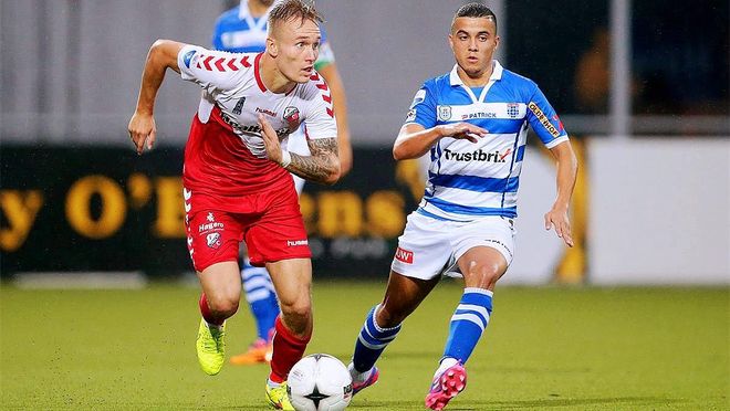 充满悬念和 充满悬念和