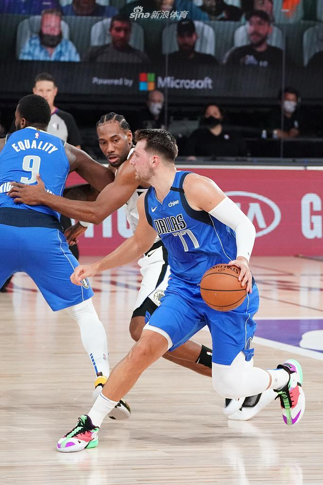 了他的个人 了他的个人