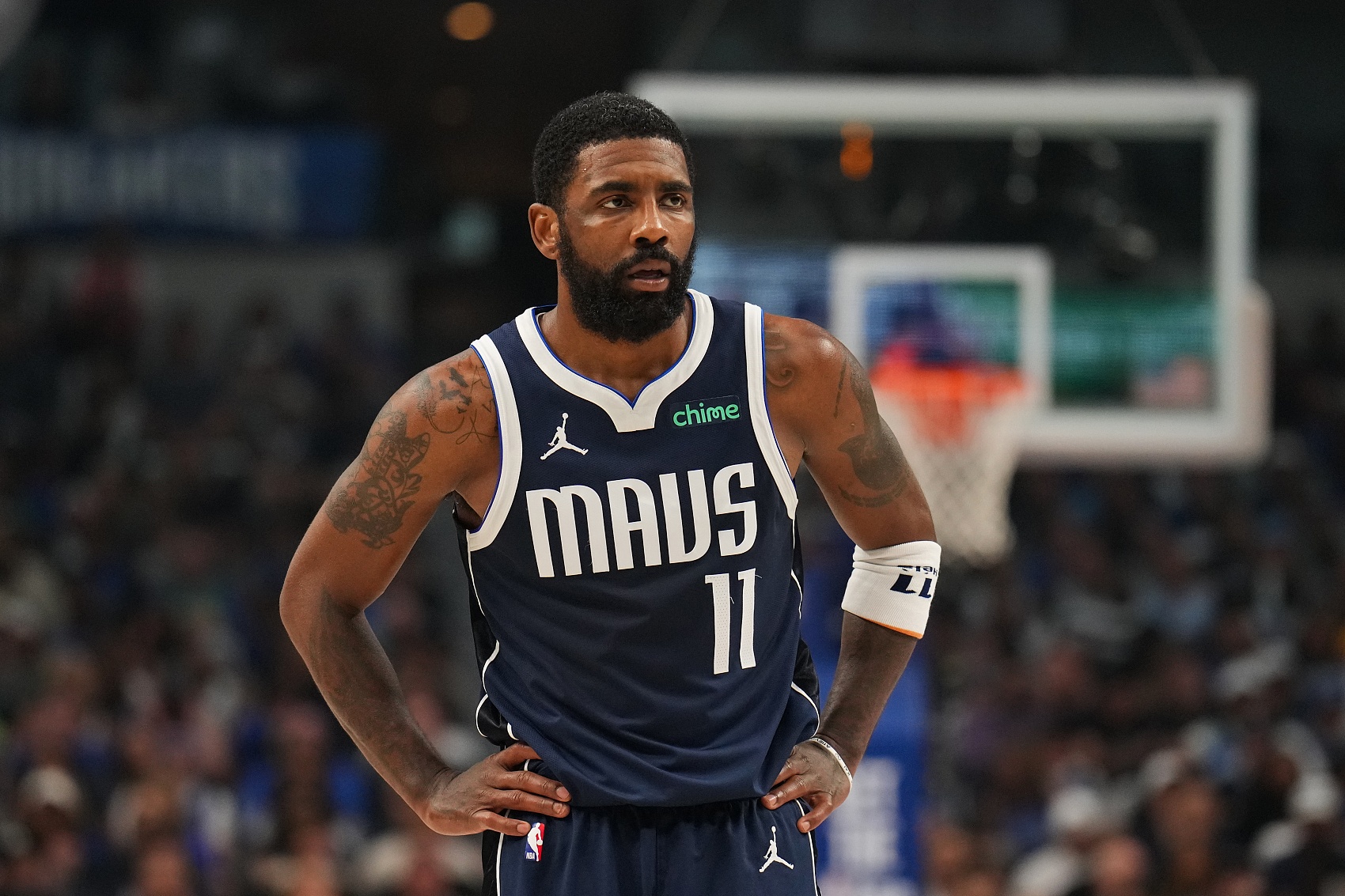 随着他对这 随着他对这