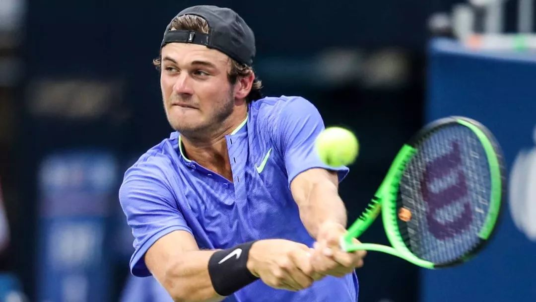 上的绊脚石 上的绊脚石